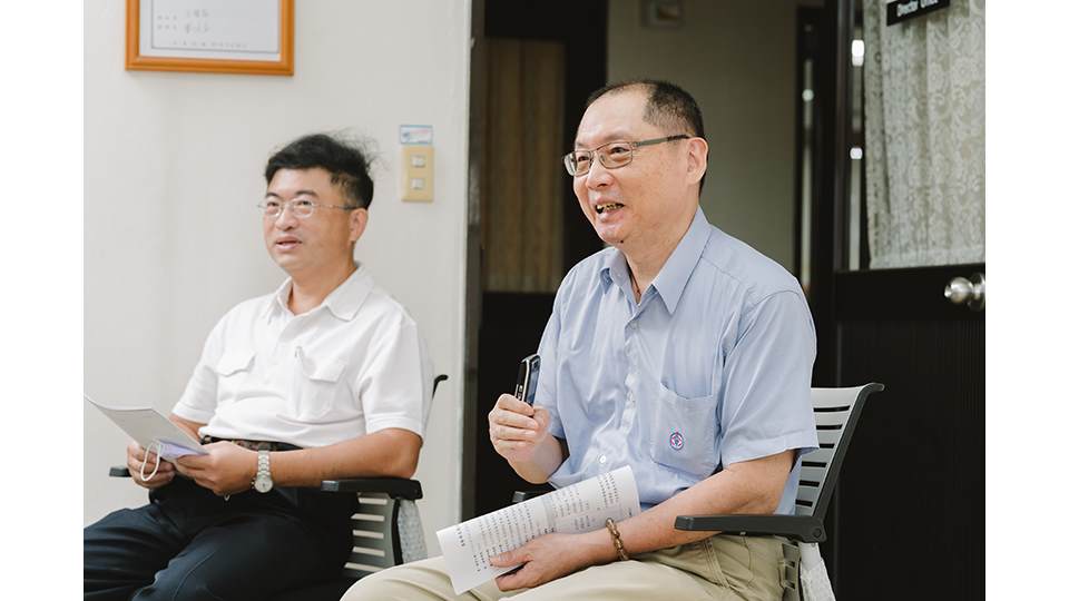 北市區處設計組經理林長青(右)與規劃課長羅文毅(左)。